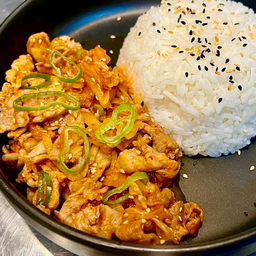 +ข้าวหน้าหมูผัดซอสโคชูจัง