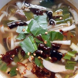 ต้มยำเห็ดรวม (ไม่ใส่เนื้อสัตว์)