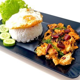 ข้าวผัดกระเพราหมูชิ้น