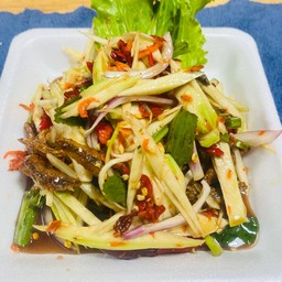 ยำมะม่วงปลากรอบ