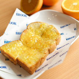 เนย แยมส้ม 