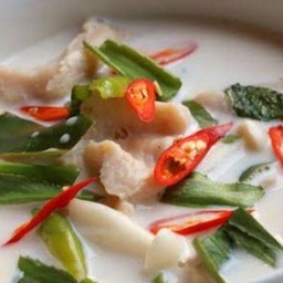 ต้มข่าไก่