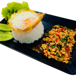 ข้าวผัดกระเพราหมูสับ