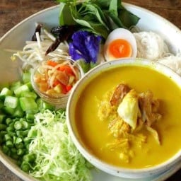 หมึกย่าง ลูกชิ้นย่าง ทรัพย์บุญชัย23 ศรีนครินทร์