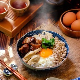 ข้าวต้มรวมมิตรหมู