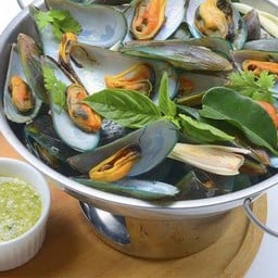 หอยแมลงภู่อบหม้อดิน