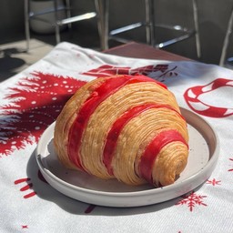 Bi-Color Croissant