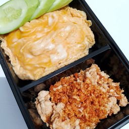 ข้าวไก่กระเทียม+ไข่ข้น