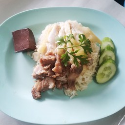 ข้าวมันไก่ไทย+หมูอบ