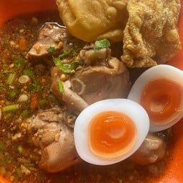 ร้านก๋วยเตี๋ยวป๋าจ๊อดเจ๊น้อย