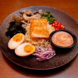 ยำขนมจีน แซลมอน