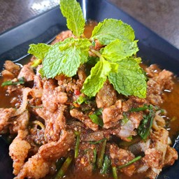 ก้อยเนื้อคั่ว