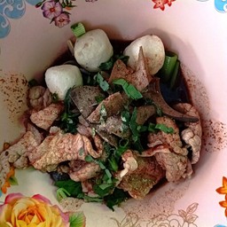 ก๋วยเตี๋ยวหมูสด แห้ง