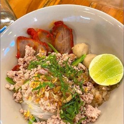 ก๋วยเตี๋ยวสุโขทัยหมูสับ