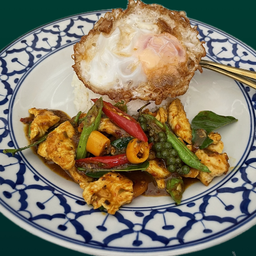 ข้าว+ผัดพริกแกงหมู+ไข่ดาว