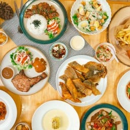 KM steak house(สเต็กบ้านคุณย่า) -ถนนราเมศวร