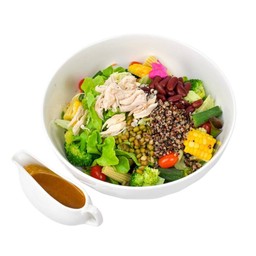 สลัดผักรวมธัญพืชหน้าอกไก่บ้านต้ม  