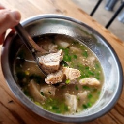 ต้มขาหมูเลาะแซ่บซุปมะนาว