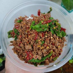 กะเพราเนื้อรสเด็ด by แซ่บสมายล์