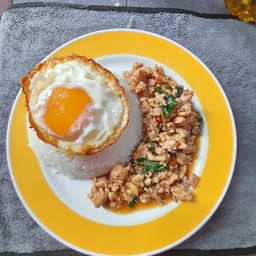 กะเพราหมูสับ