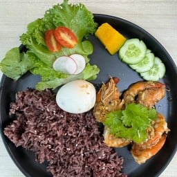 กุ้งกระเทียมราดข้าว