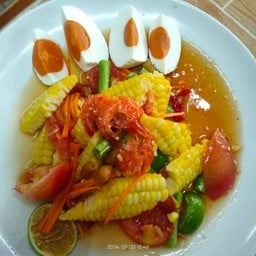 ตำข้าวโพดไข่เค็ม