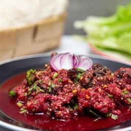 ลาบเลือด