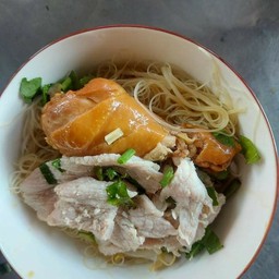 หมูหมักลูกชิ้นหมู