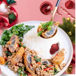 ข้าวกะเพราไข่เยี่ยวม้า