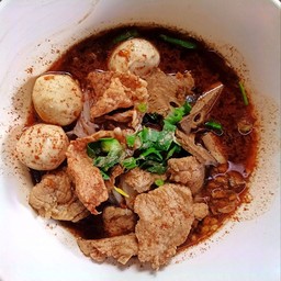 ก๋วยเตี๋ยวหมูสด น้ำตก ธรรมดา