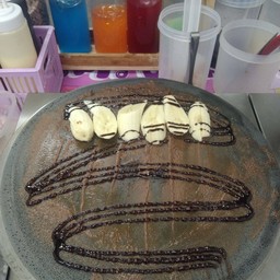 เครปชาโคล(นูเทร่า+กล้วย)