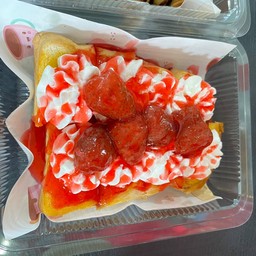 ปังปิ้ง สตอเบอร์รี่ วิปครีม