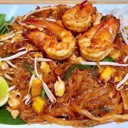 ผัดไทยกุ้งสด