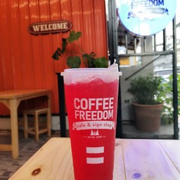 น้ำแดงเฮลบลูบอยโซดา