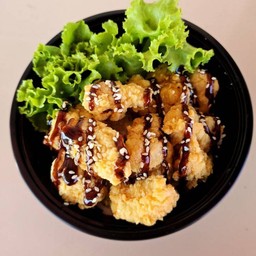 ข้าวไก่ทอดซอสทงคัตสึ