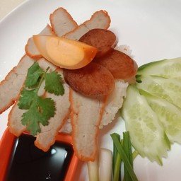 ข้าวหมูแดง