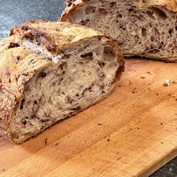 Half loaf : country bread (ครึ่งโลฟ)
