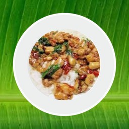 กะเพราไก่ชิ้น