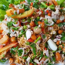 ยำมาม่าโบราณ