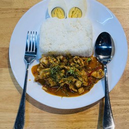 ข้าวพะแนงไก่