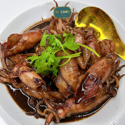 หมึกกะตอย ผัดน้ำดำ