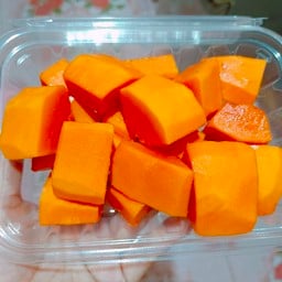 ลูกชิ้นทอดกินเล่นอร่อยเพลิน