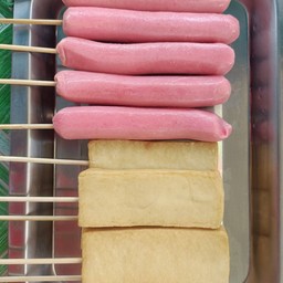 ไส้กรอกนม 5 ไม้+ปลาแผ่น 5 ไม้