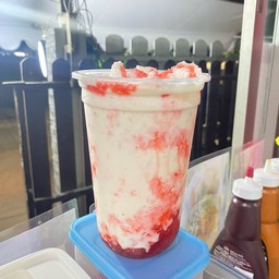 นมสด สตอเบอร์นี่