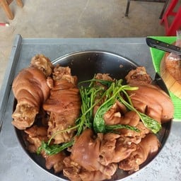 ข้าวขาหมูละคร