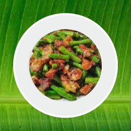 ผัดพริกแกงหมูชิ้น