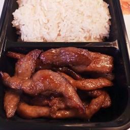 ข้าวเหนียวหมูทอดแดดเดียว ( พิเศษ )