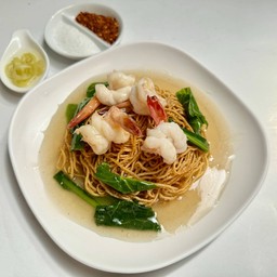 ราดหน้ากุ้งบะหมี่กรอบ
