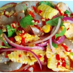 ยำกุ้งสดข้าวโพด