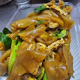 ผัดซีอิ๊วเส้นใหญ่